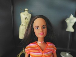 brunette orange face